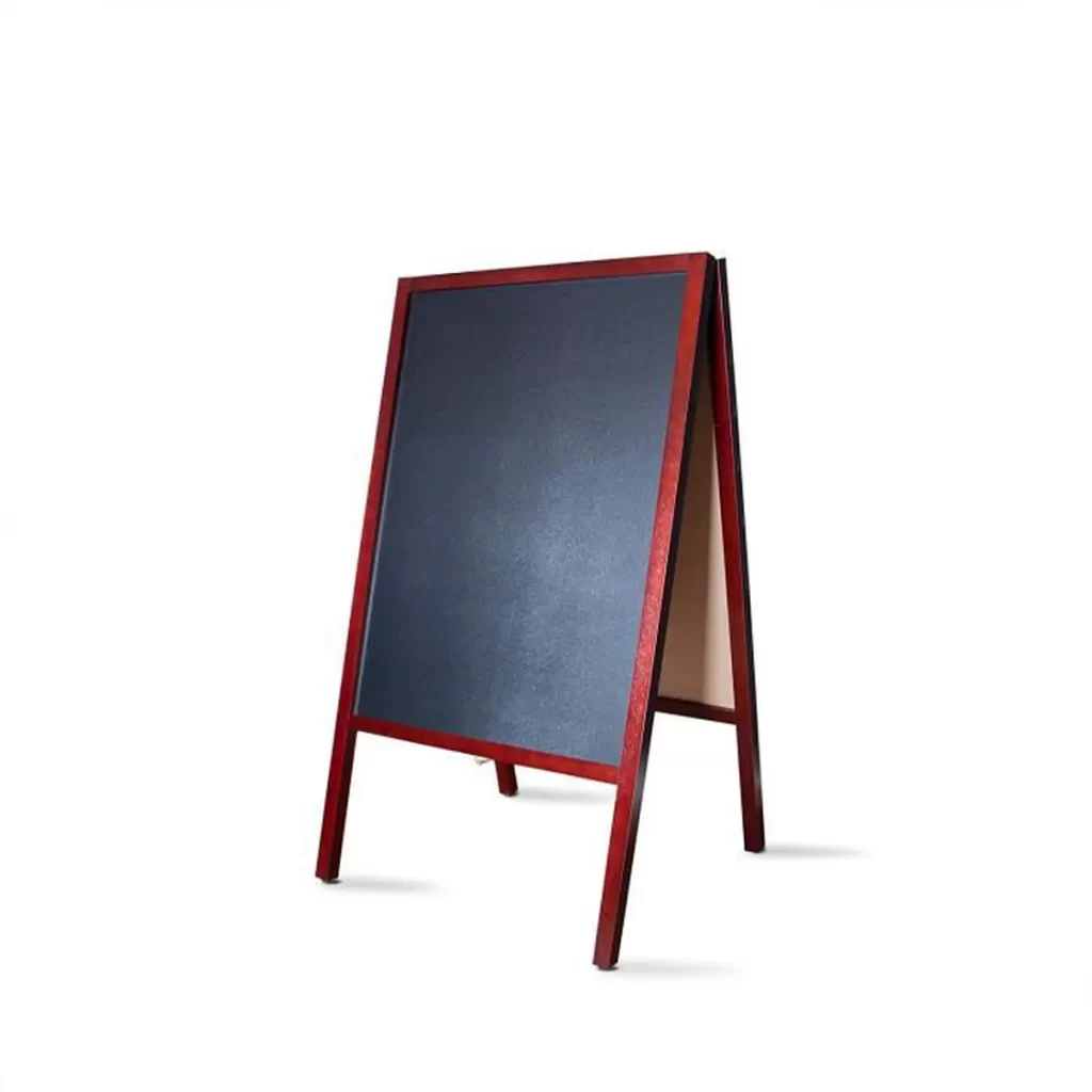 panneau-publicitaire-exterieur-tableau-noir-st